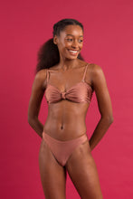 Load image into Gallery viewer, Image 08: Rio De Sol Set Set Shimmer-Copper Bandeau-Joy Nice-Fio