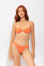 Load image into Gallery viewer, Model Front: Rio De Sol Top Top Tribu-Flow Zaya