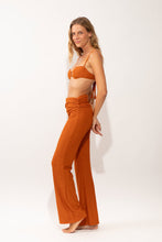 Load image into Gallery viewer, Image 04: Rio De Sol Beach Trousers Ferrugo Murana Pants