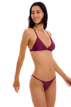 Load image into Gallery viewer, Model Front: Rio De Sol Top Top Viena Tri-Fixo
