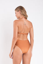 Load image into Gallery viewer, Model Back: Rio De Sol Bottom Bottom Nocciola Hotpants