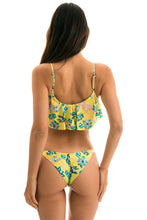 Load image into Gallery viewer, Model Back: Rio De Sol Set Florescer Babado