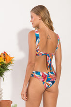Load image into Gallery viewer, Model Back: Rio De Sol Set Set Maui Halter-Cos Madrid