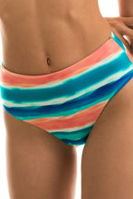 Load image into Gallery viewer, Gallery: Rio De Sol Bottom Bottom Upbeat Reto Hotpant
