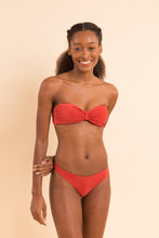 Load image into Gallery viewer, Image 11: Rio De Sol Set Set Malibu-Chili Bandeau-Duo Essential

