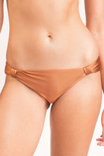 Load image into Gallery viewer, Gallery: Rio De Sol Bottom Bottom Nocciola Mel
