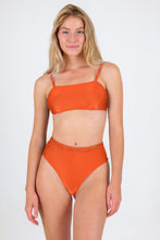 Load image into Gallery viewer, Model Front: Rio De Sol Bottom Bottom Paprica Hotpants
