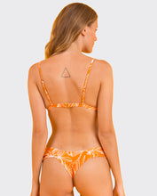 Load image into Gallery viewer, Image 07: Rio De Sol Set Set Trail-Orange Tri-Fixo Baobi-Cheeky
