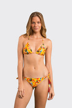 Load image into Gallery viewer, Model Front: Rio De Sol Bottom Bottom Stories Lacinho
