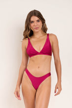 Load image into Gallery viewer, Model Front: Rio De Sol Bottom Bottom Shimmer-Desejo Nice-Fio
