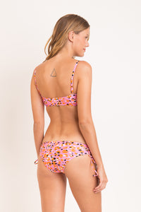 Model Back: Rio De Sol Set Set Sweet-Camo Bandeau-Reto Madrid