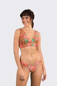Image 04: Rio De Sol Set Set Tropics Halter-Marina Essential-Cos