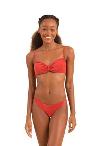 Model Front: Rio De Sol Top Top Malibu-Chili Bandeau-Duo